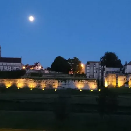 木屋 La Aux Loups *